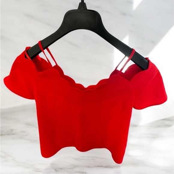 Red Off-the-Shoulder Crop Top - Picture 2 of 3